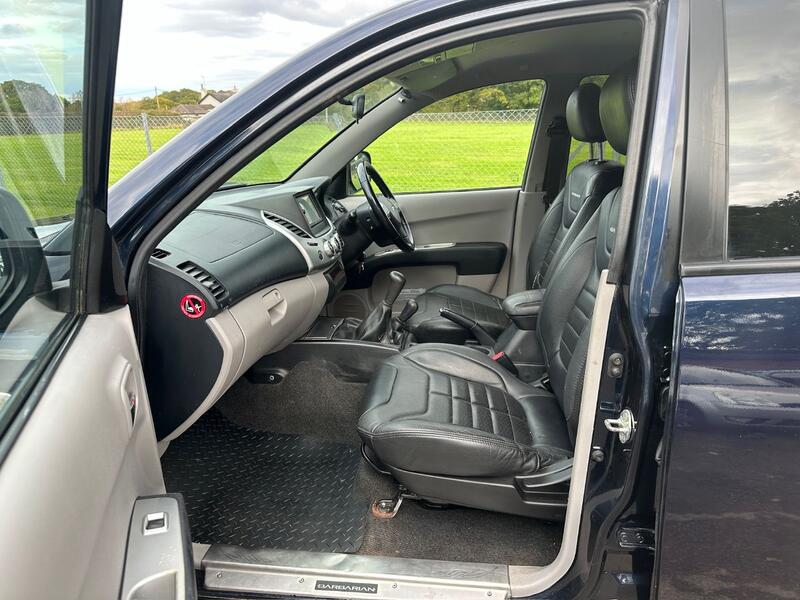 MITSUBISHI L200 2.5 DI-D Barbarian 2013
