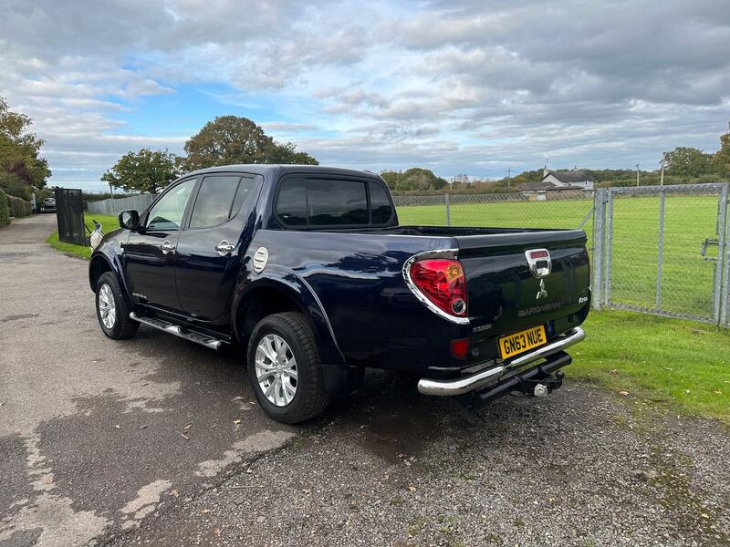 MITSUBISHI L200 2.5 DI-D Barbarian 2013