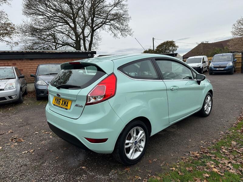FORD FIESTA 1.3 Zetec 2016