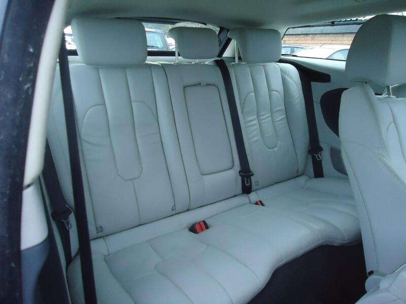 LAND ROVER RANGE ROVER EVOQUE 2.2 eD4 Pure Tech 2015