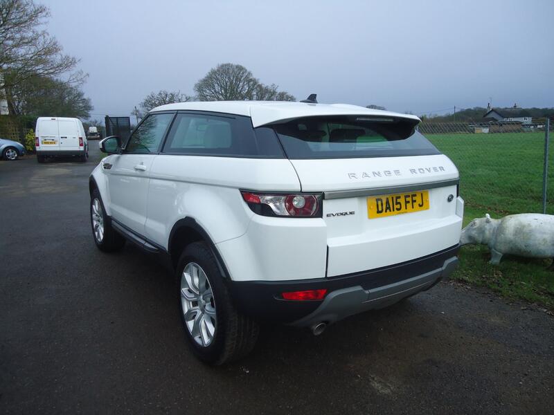 LAND ROVER RANGE ROVER EVOQUE 2.2 eD4 Pure Tech 2015