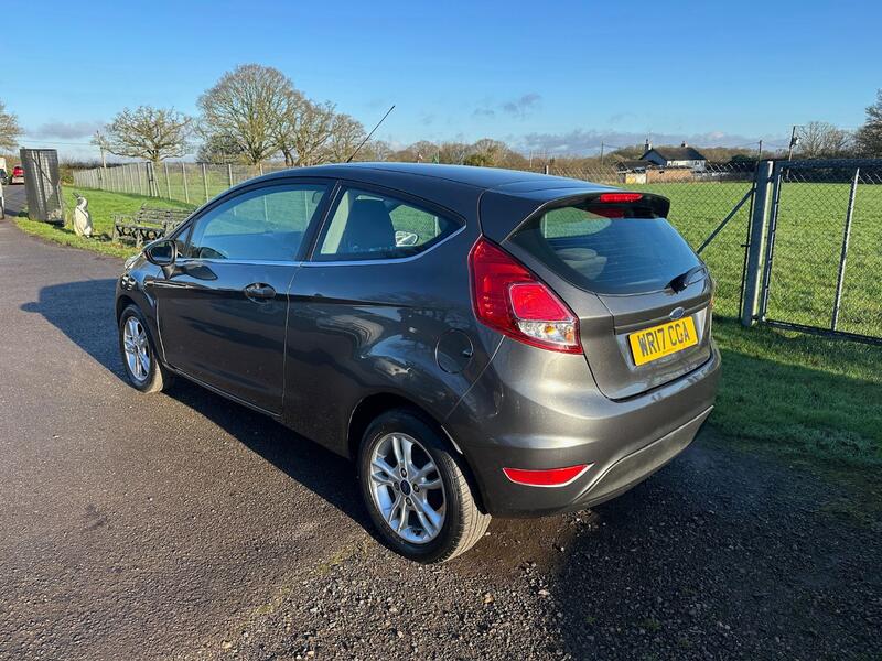 FORD FIESTA 1.3 Zetec 2017