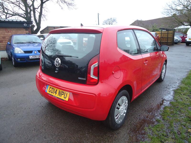 VOLKSWAGEN UP 1.0 BlueMotion Tech Move up! 2014