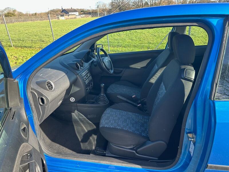 FORD FIESTA 1.3 LX 2004