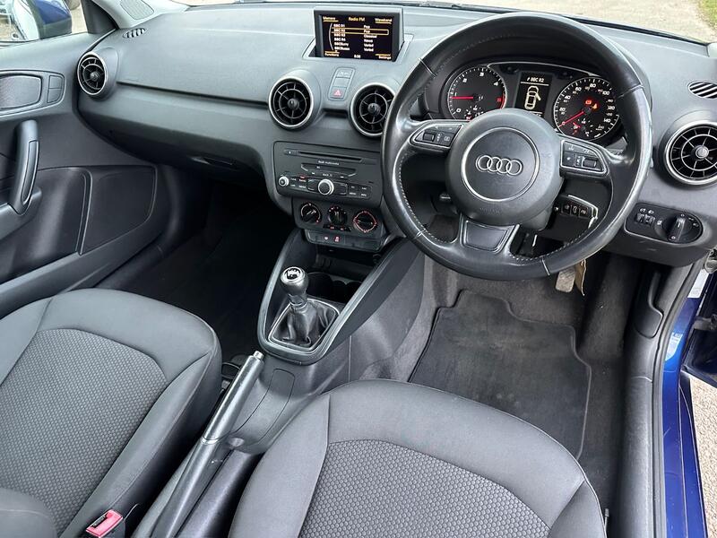 AUDI A1 1.6 TDI SE 2011