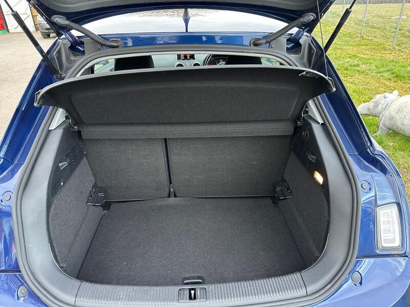 AUDI A1 1.6 TDI SE 2011