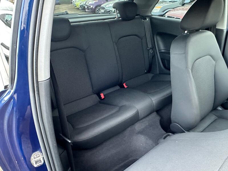 AUDI A1 1.6 TDI SE 2011