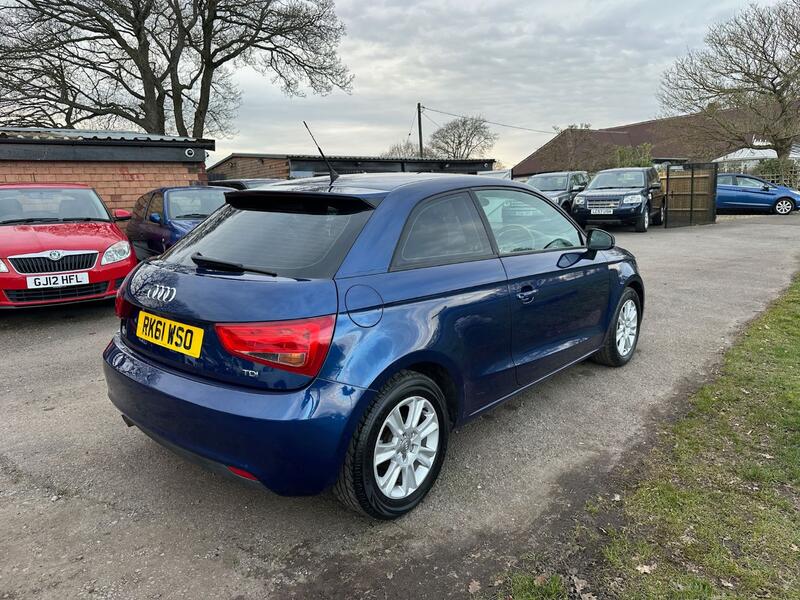 AUDI A1 1.6 TDI SE 2011