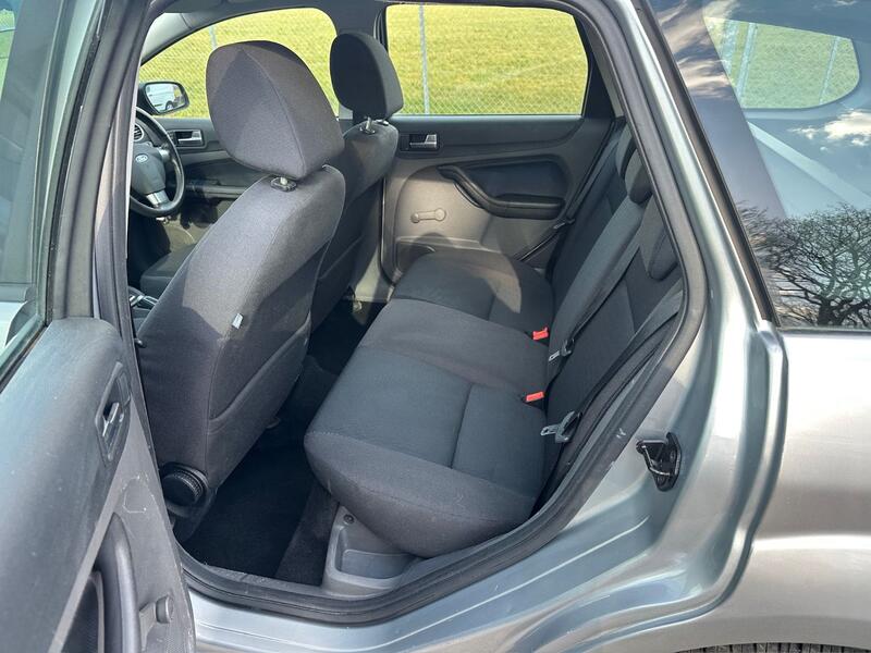 FORD FOCUS 2.0 TDCi Zetec Climate 2005