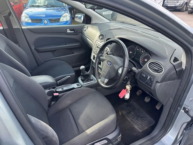FORD FOCUS 2.0 TDCi Zetec Climate 2005