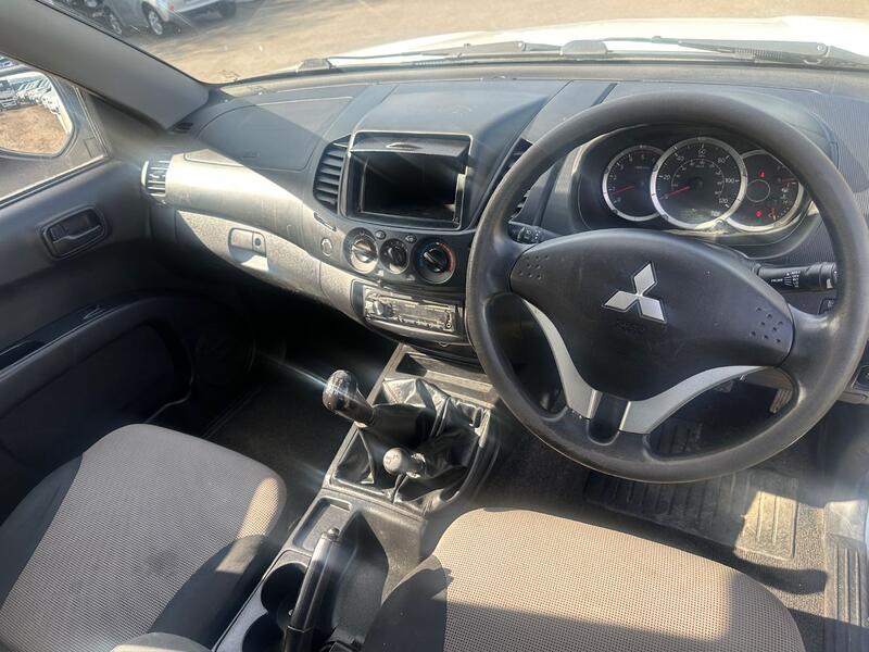 MITSUBISHI L200 2.5 DI-D 4Life 2015