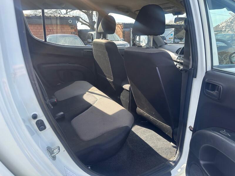 MITSUBISHI L200 2.5 DI-D 4Life 2015