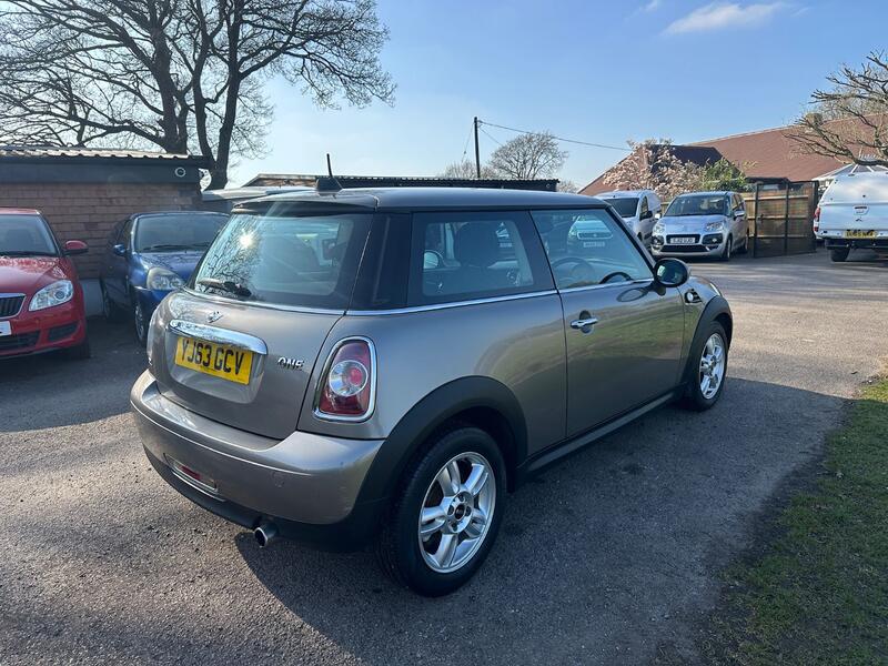 MINI HATCH 1.6 One Hatch 2013