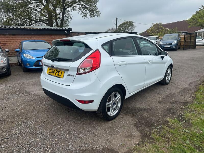 FORD FIESTA 1.3 Zetec 2014