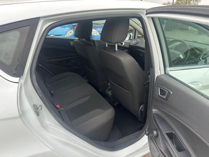 FORD FIESTA 1.3 Zetec 2014