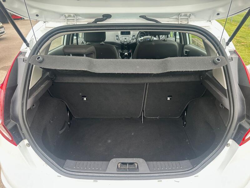 FORD FIESTA 1.3 Zetec 2014