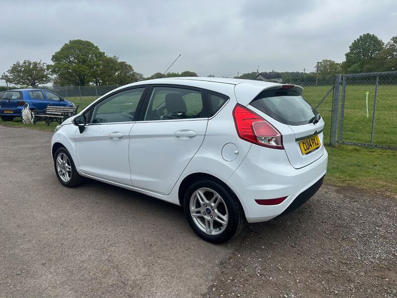FORD FIESTA 1.3 Zetec 2014