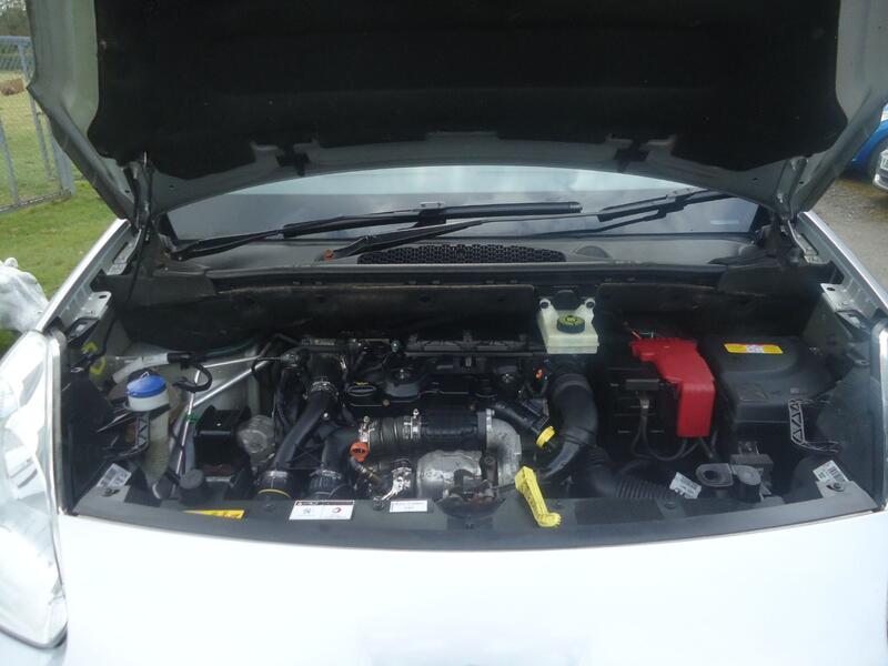 PEUGEOT PARTNER TEPEE 1.6 HDi Tepee S 2014