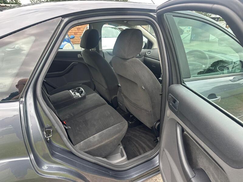 FORD FOCUS 2.0 Ghia 2005
