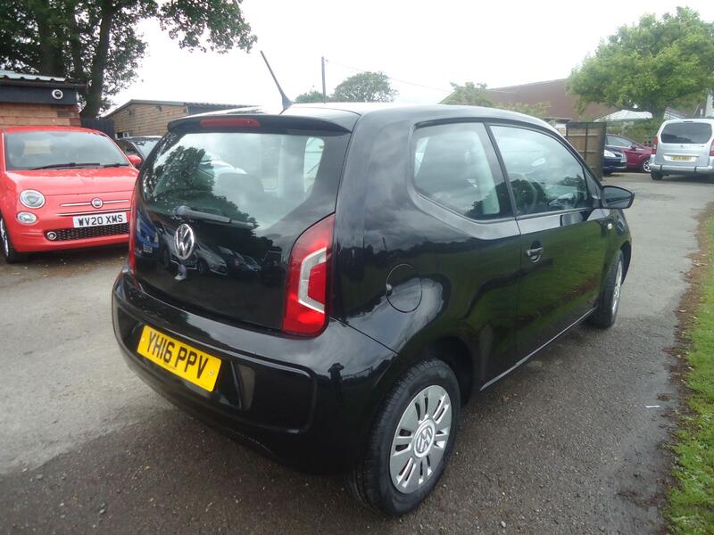 VOLKSWAGEN UP 1.0 Move up! 2016