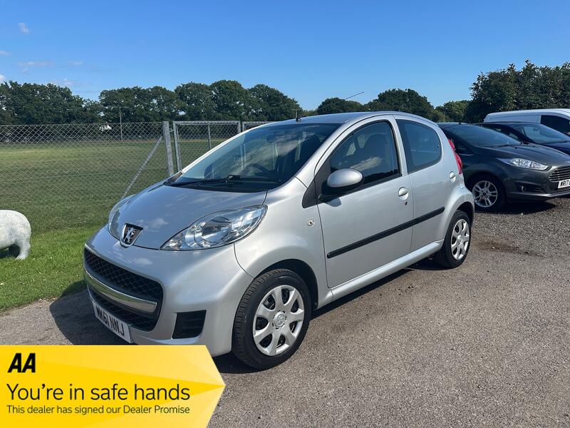 PEUGEOT 107 1.0 12V Urban 2011