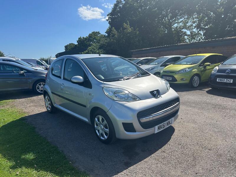 PEUGEOT 107 1.0 12V Urban 2011